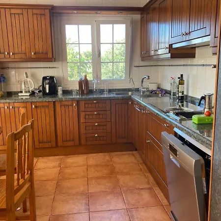 Xanadu Coliving בית הארחה *