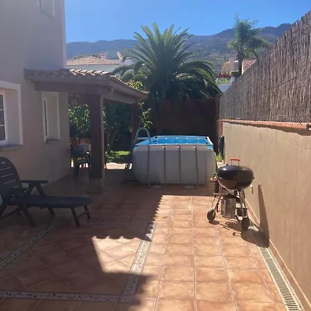 Xanadu Coliving בית הארחה